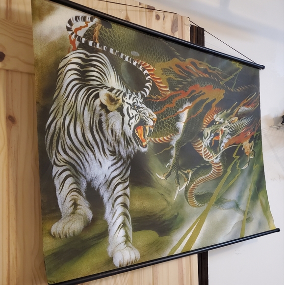 Large White Tiger & Green Dragon Wall Scroll Tapestry - Picture 3 of 9